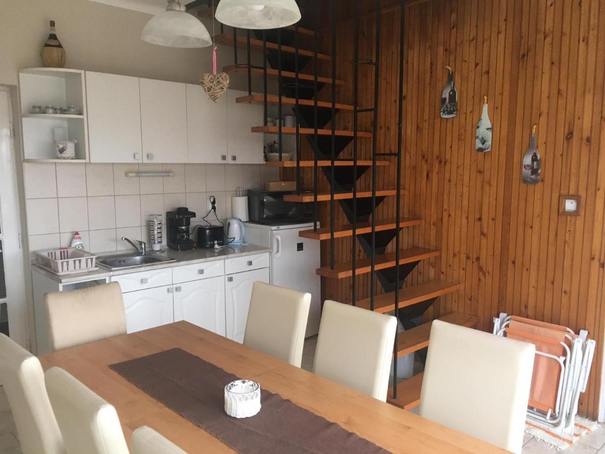 Tompos Vendeghaz Es Pince Hotell Villány Eksteriør bilde