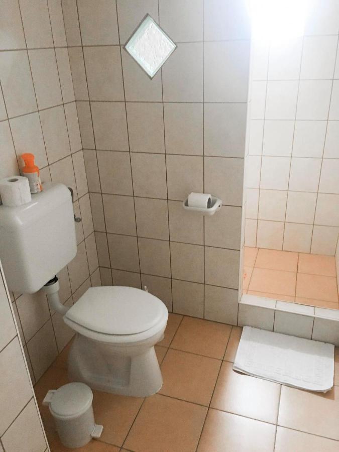 Tompos Vendeghaz Es Pince Hotell Villány Eksteriør bilde